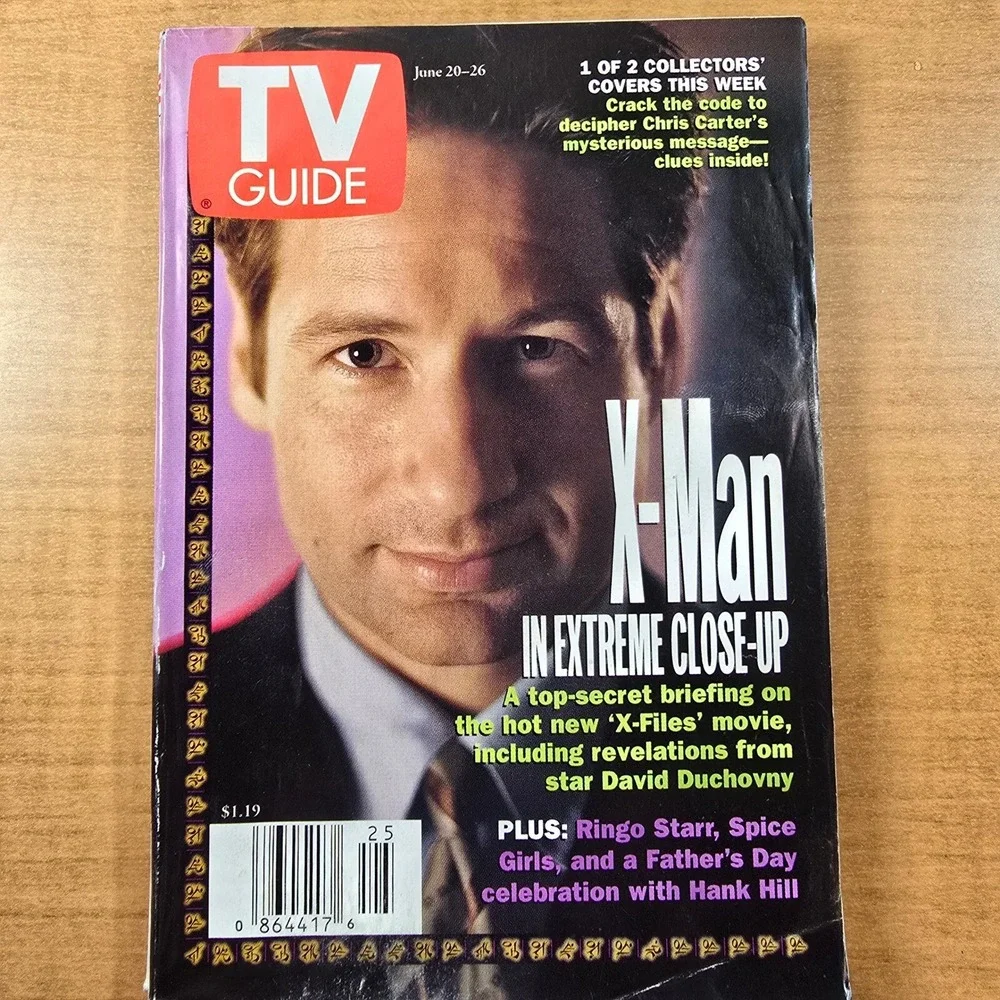 TV Guides 1997/1998 X-Files Collector's Foldout Cover  1 of 2 Collectors' Covers